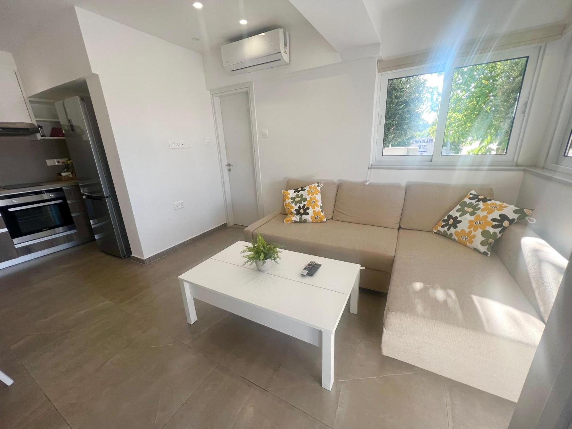 Apartment Azul Nissi 1 *